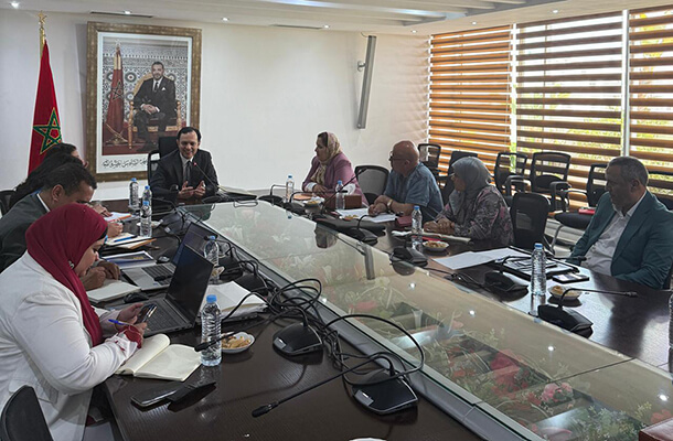 السكوري يبدأ جلسات الحوار الاجتماعي القطاعي بأزمة: غاب عنها كاتب الدولة المكلف بالشغل والـ UMT ونقابتان أخريان توصلتا بالدعوة