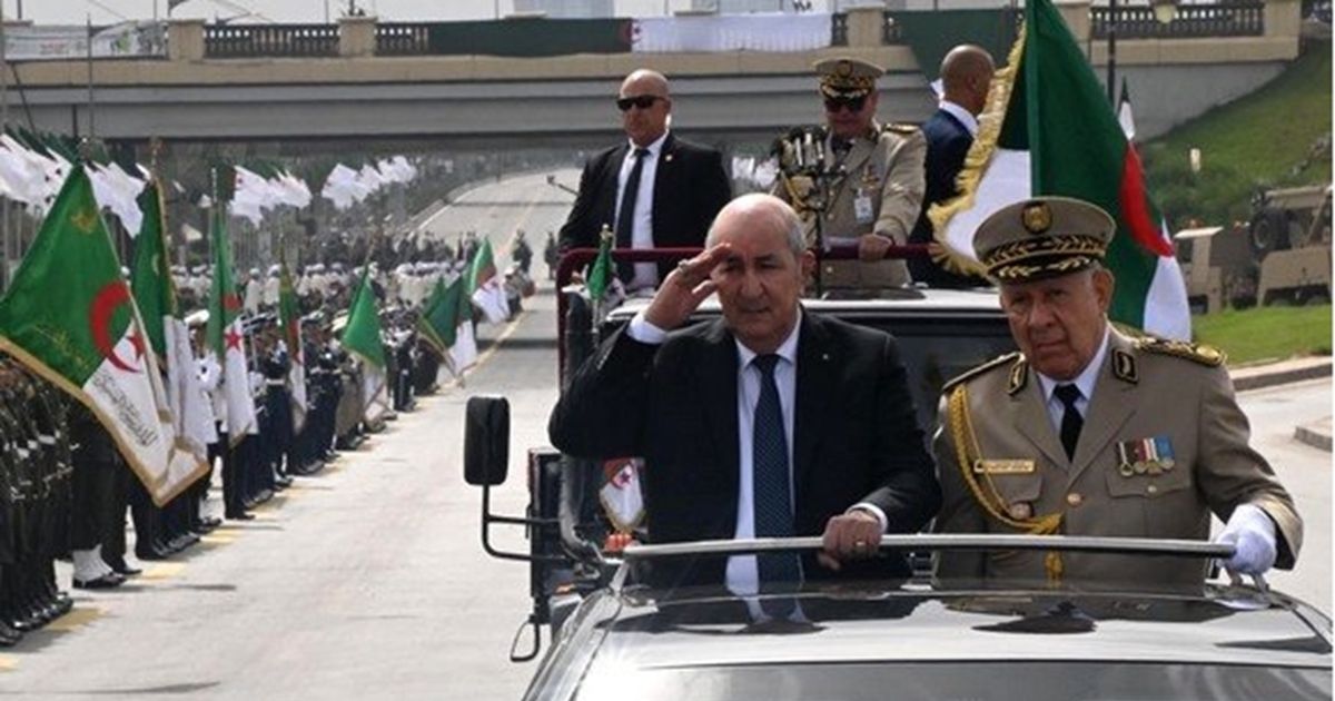 أسوشيتد بريس: قرار الجزائر بـ"التعبئة العامة" يُخلف قلقا لدى الجزائريين وسط مخاوف من مواجهة عسكرية مع مالي