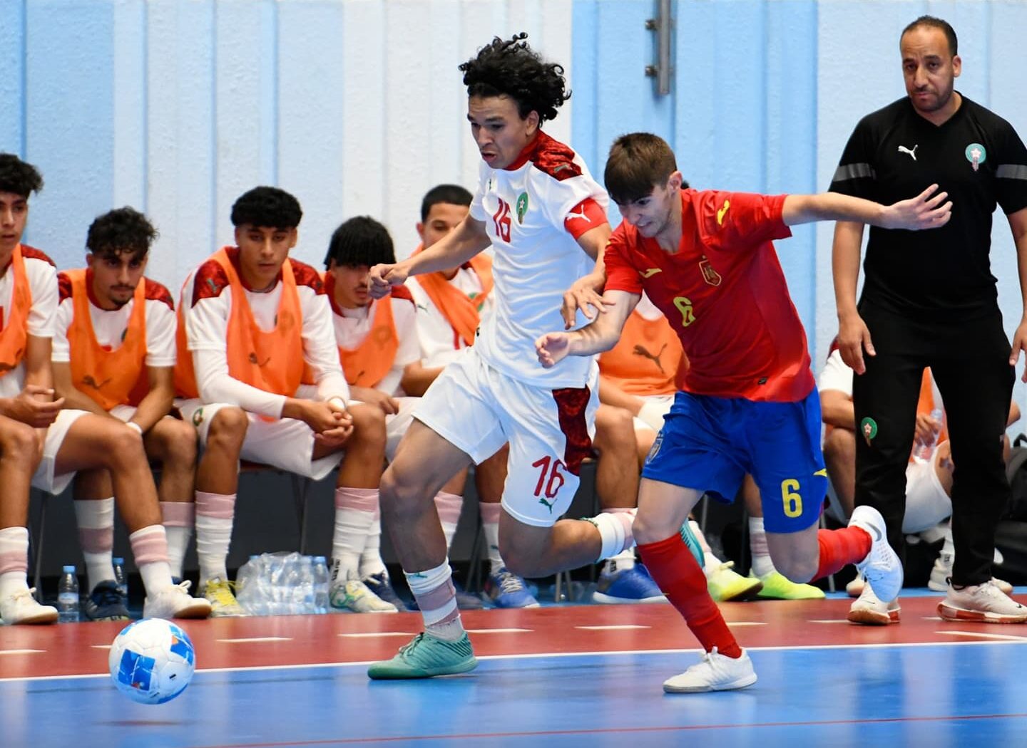 المنتخب المغربي لكرة القدم داخل القاعة يتعادل مع نظيره الإسباني (6-6)