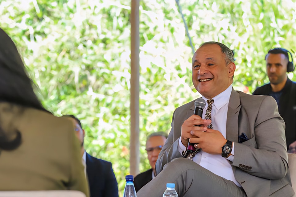 وزير الصناعة والتجارة رياض مزور لـ "الصحيفة": خلال ربع قرن.. المغرب حقق "قصّة نجاح صناعية" كانت ذات يوم مستحيلة واليوم أصبحت واقعا