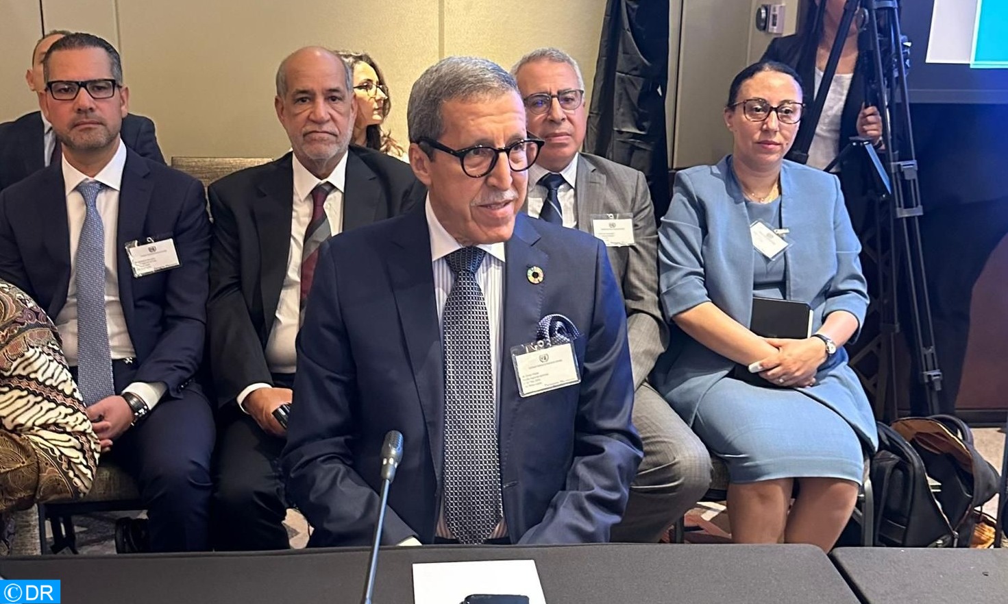 عمر هلال: الجزائر تعاني من "فصام سياسي" مزمن إزاء قضية الصحراء المغربية