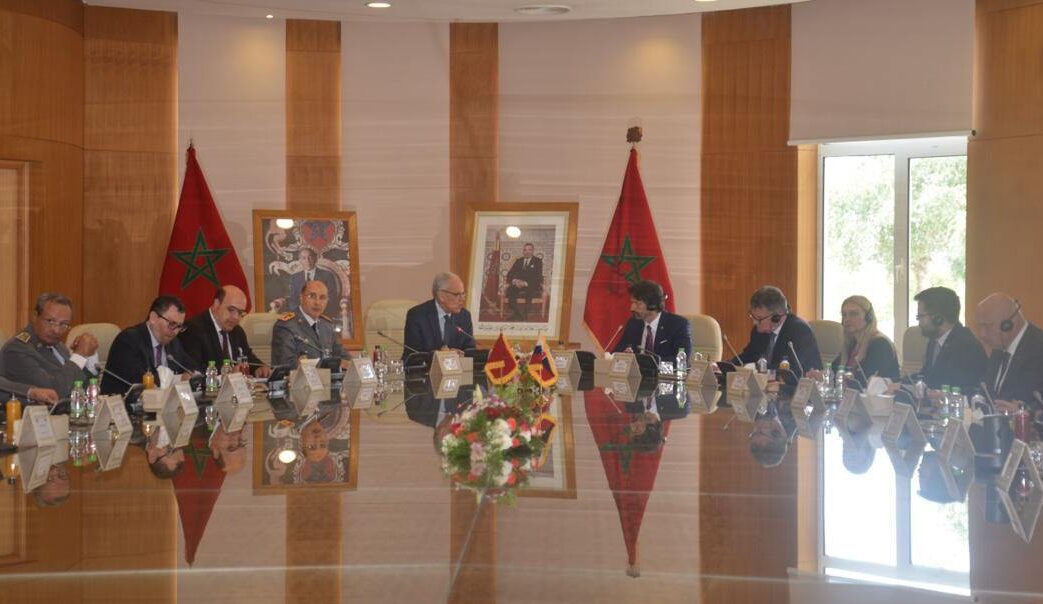 تشتهر بإنتاج المدافع ذاتية الحركة.. سلوفاكيا تتجه للانضمام إلى الدول السبّاقة للاستثمار في صناعة السلاح في المغرب