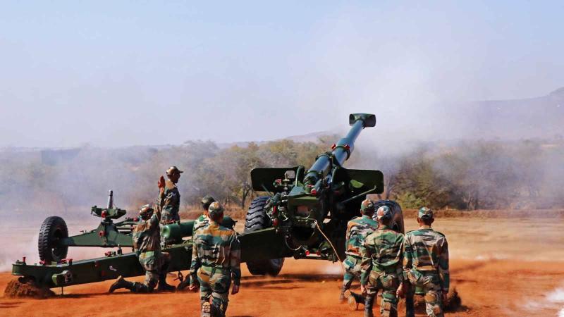 الهند تبدأ هجوما عسكريا على باكستان وإسلام أباد تتوعد بالرد