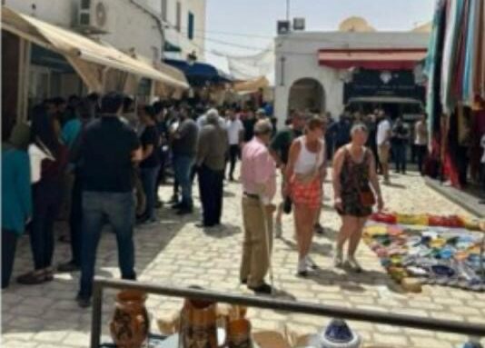  عملية طعن في جزيرة جربة التونسية لتاجر مجوهرات من ديانة يهودية.. وإسرائيل تصفه بـ"العمل الإرهابي" 