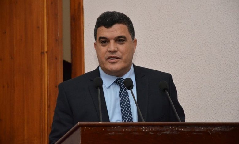  فضيحة تهز جامعة ابن زهر بأكادير بعد سقوط أستاذ وقيادي بارز في حزب "الاتحاد الدستوري" يبيع شواهد الماستر بـ 25 مليون سنتيم 