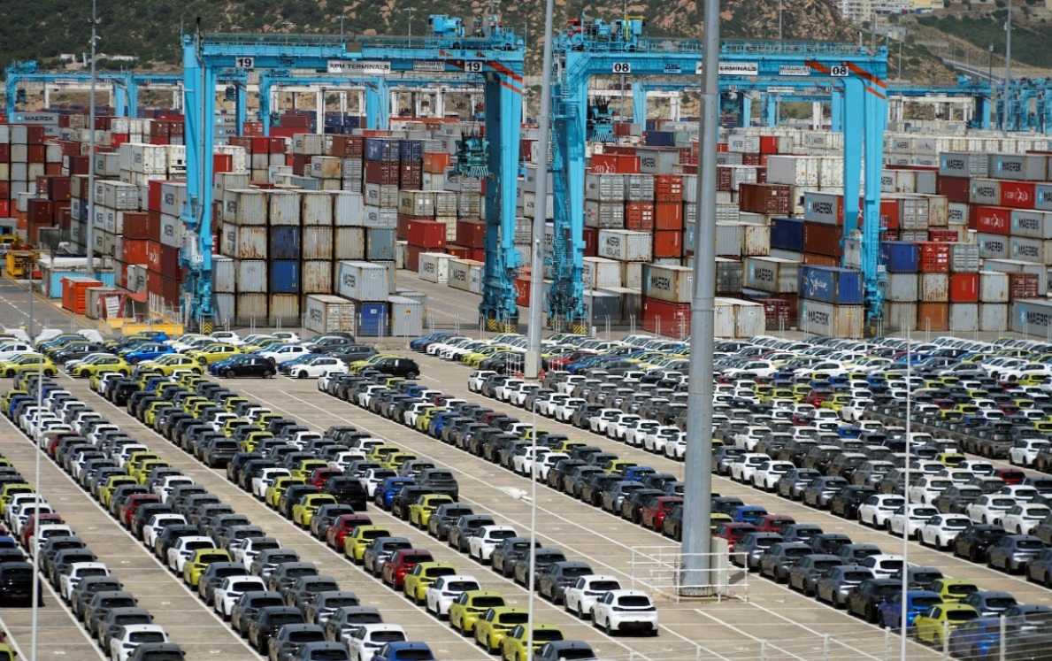  تراجع في صادرات السيارات والإلكترونيات يفاقم العجز التجاري المغربي 