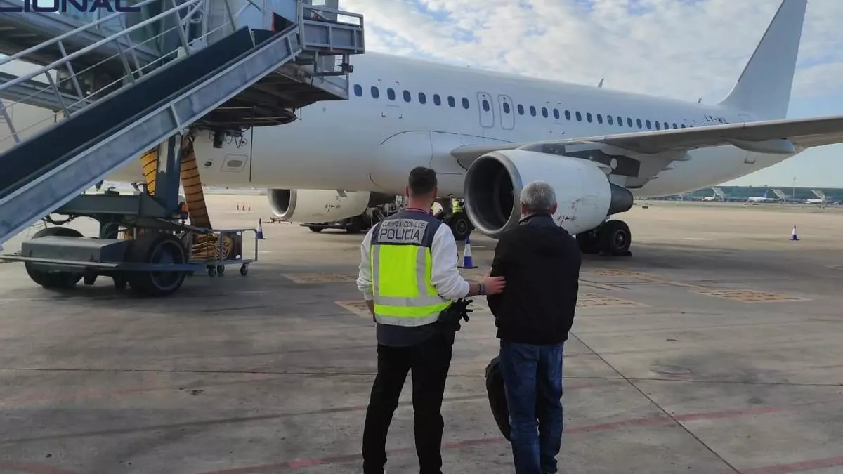  ترحيل لص مغربي اعتقل 20 مرة بإسبانيا 