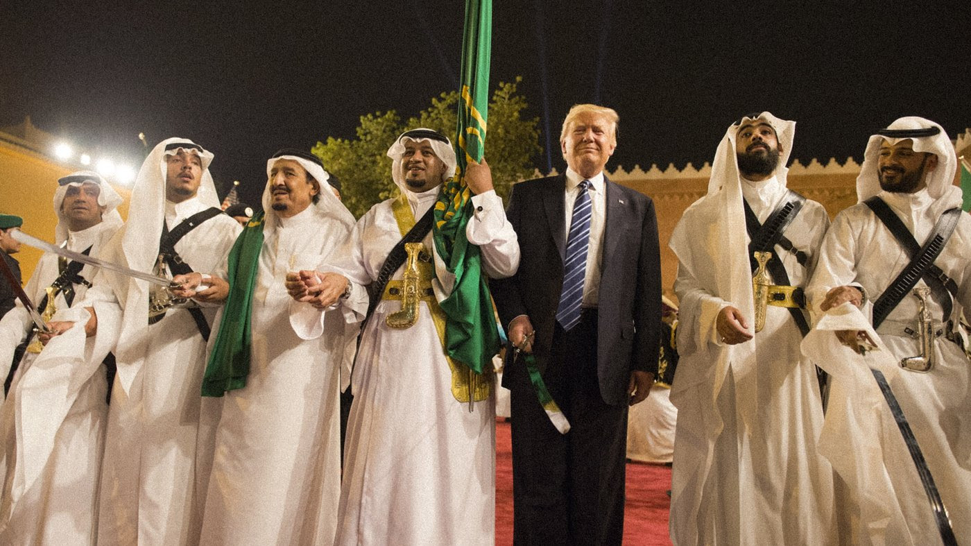 ترامب يبدأ زيارة للخليج سعيا لصفقات اقتصادية كبرى