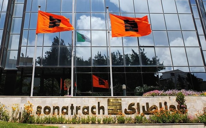 تفاديا لإحراج المنع من الدخول.. الجزائر تفرض على مسؤولي "سوناطراك" عدم السفر إلى فرنسا أو المرور منها