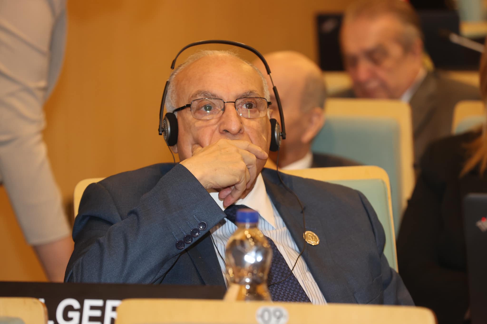 في بيان يتضمن تناقضات واضحة.. الجزائر تُعرب عن "أسفها" لموقف المملكة المتحدة الداعم للمغرب في قضية الصحراء