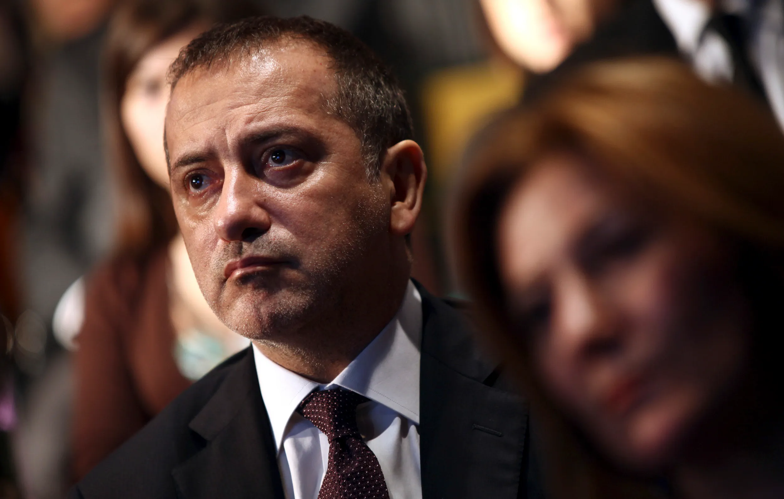  محكمة تركية تسجن صحفيا بارزا بزعم تهديده أردوغان 