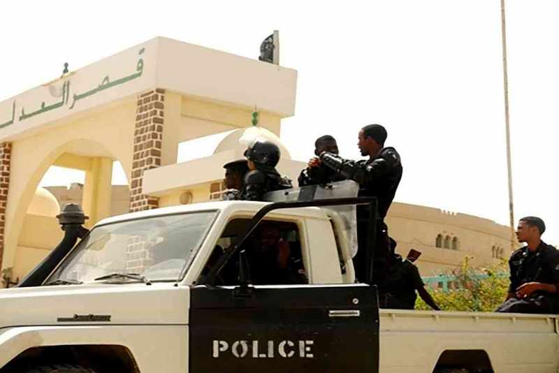  السلطات الموريتانية تفكك شبكة لتزوير التأشيرات وتهريب المهاجرين 