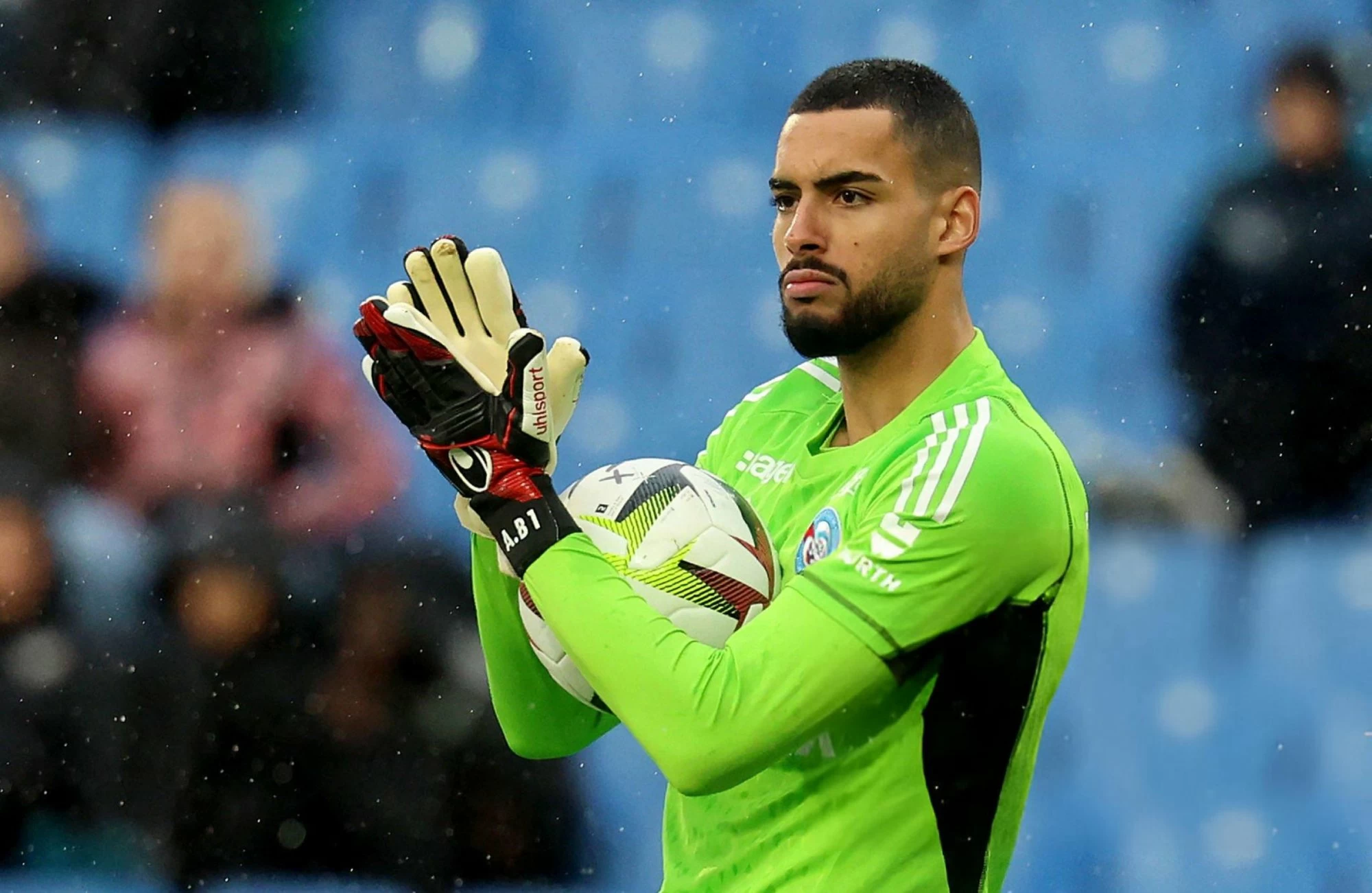  الحارس المغربي علاء بلعروش ينضم إلى سبورتينغ براغا البرتغالي 