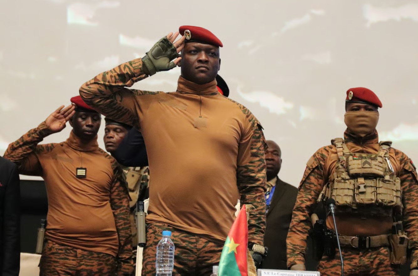  المجلس الحكومي يتوصل بالاتفاق العسكري الموقع بين المغرب بوركيانا فاسو والذي يشمل تكوين وتدريب قواتها المسلحة 