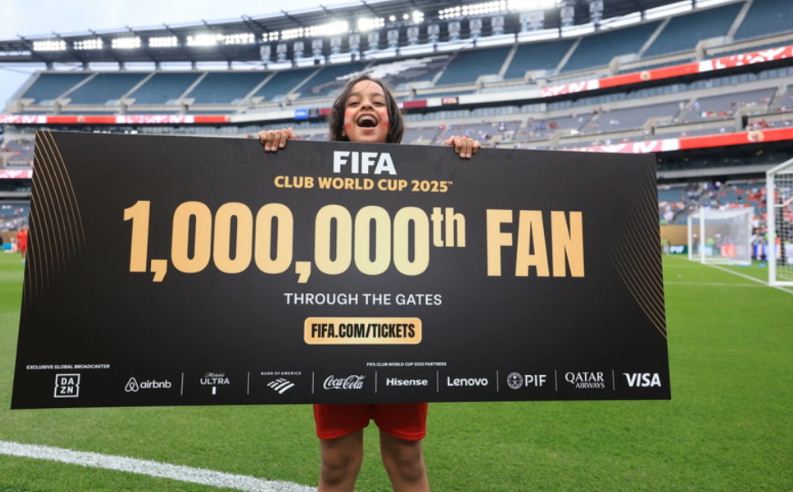  "الفيفا" يحتفل بمشجعة مغربية باعتبارها المتفرج رقم مليون في كأس العالم للأندية 