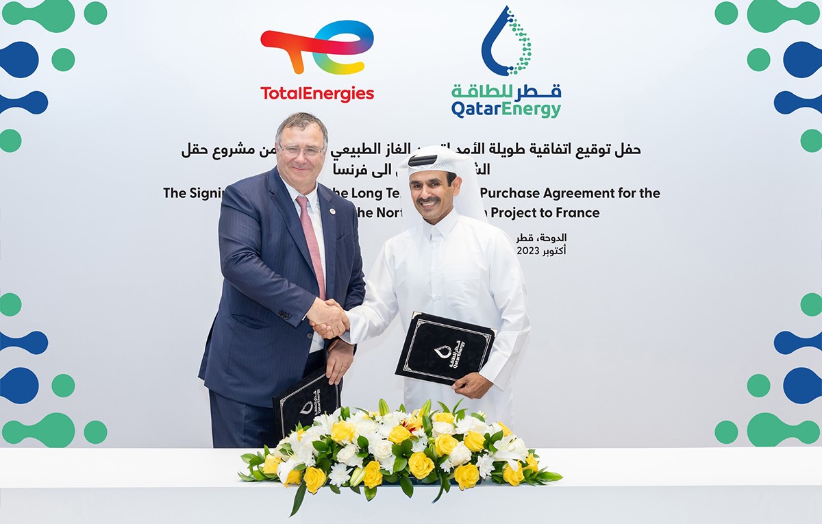 ضمن تحالف مع القطريين.. الفرنسيون ينجحون في الحصول على ترخيص جديد لاستغلال النفط الجزائري في عز الأزمة