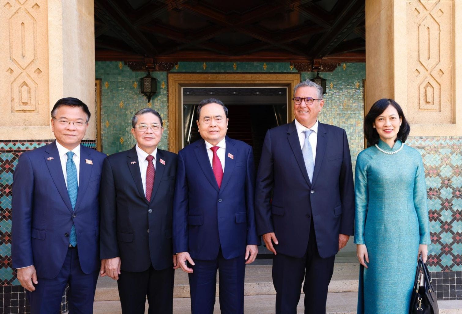 أخنوش يستقبل رئيس برلمان فيتنام ويؤكد على أهمية الشراكة الاستراتيجية بين البلدين