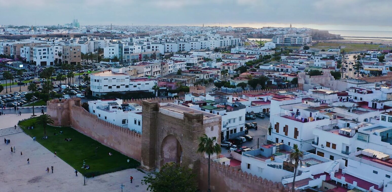 مدينة سلا.. أسطورة البحر التي حرسها القراصنة، ومقام روح، ومسرح حكايات، وفسحة تأمل في التاريخ