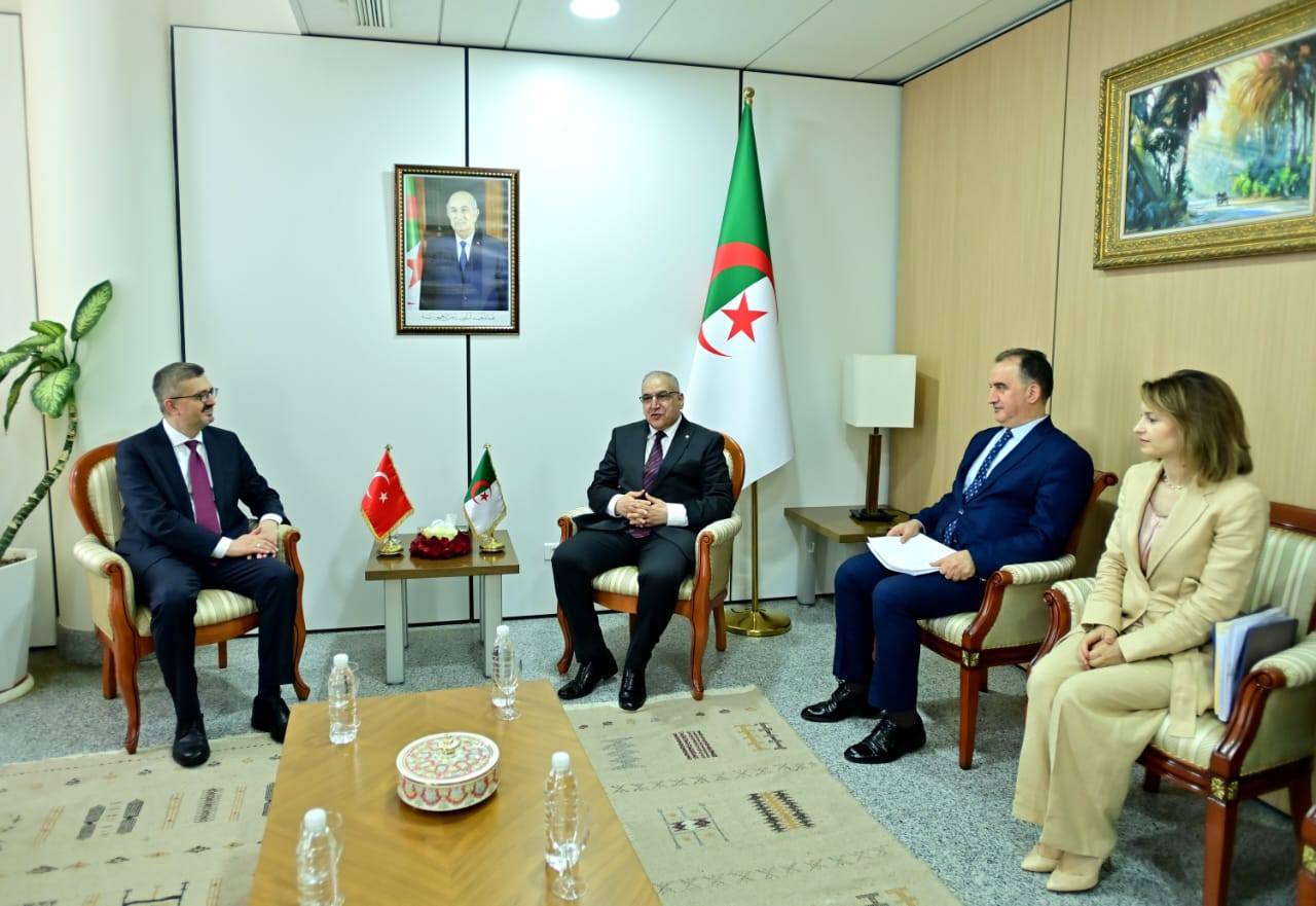  الخارجية الجزائرية تزعم "توافق الرؤى" مع تركيا بشأن قضية الصحراء وسط صمت رسمي من أنقرة 