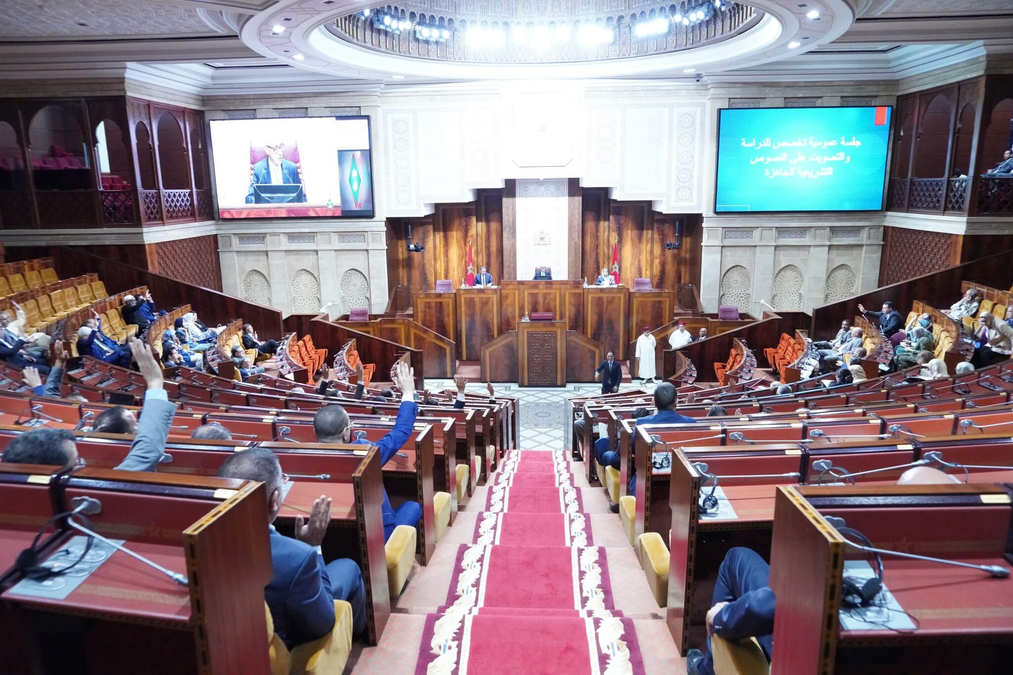  أزيد من 30 ألف سؤال برلماني منذ افتتاح الولاية التشريعية أُجِيب على 60 في المائة منها.. المُعارضة تعتبره ضعف في التفاعل والأغلبية: هذه حصيلة إيجابية 