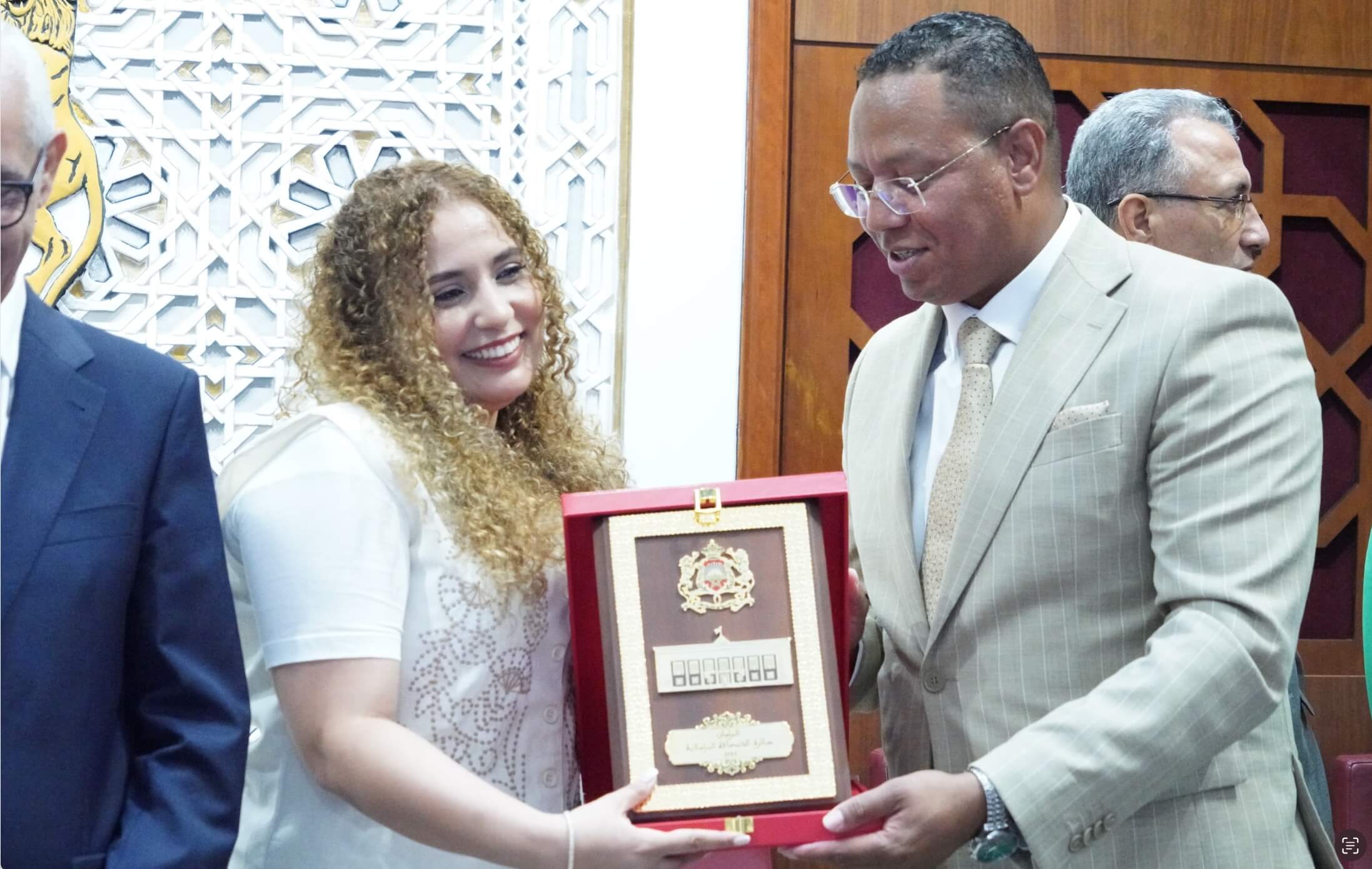 مؤسسة "الصحيفة" تتوج بالجائزة الكبرى للصحافة البرلمانية لسنة 2025