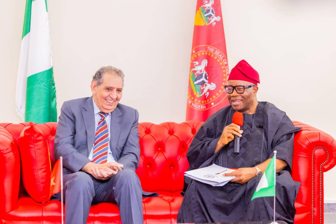 رئيس مجلس الشيوخ النيجيري: أبوجا تتطلع لتصدير احتياطياتها الهائلة من الغاز عبر مشروع الأنبوب المشترك مع المغرب