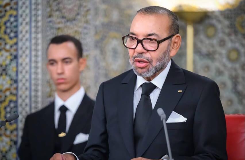  الملك يدعو الجزائر لـ"حوار صريح ومسؤول".. ويؤكد: نعتز بالدعم الدولي المتزايد للحكم الذاتي في الصحراء، وحريصون على إيجاد حل توافقي لا غالب فيه ولا مغلوب 