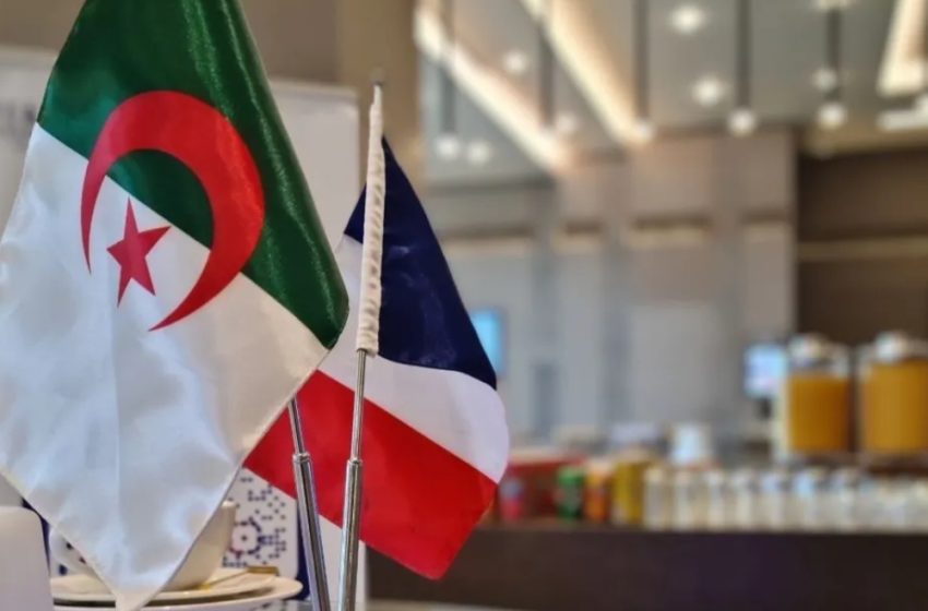  الأزمة تصل إلى استهداف الدبلوماسيين.. باريس تُلغي الامتيازات الدبلوماسية لـ80 شخصية جزائرية والجزائر تتوعد بالرد بالمثل 