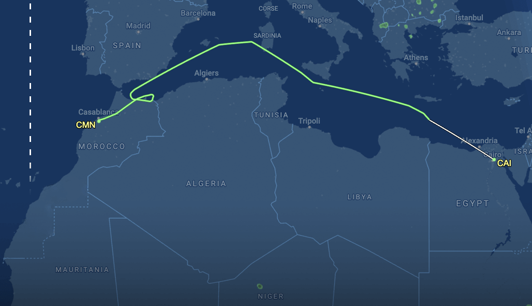 طائرة تابعة للخطوط الملكية المغربية كادت بـ"الخطأ" أن تدخل الأجواء الجزائرية في طريقها للقاهرة قبل أن تعدل مسارها في آخر لحظة