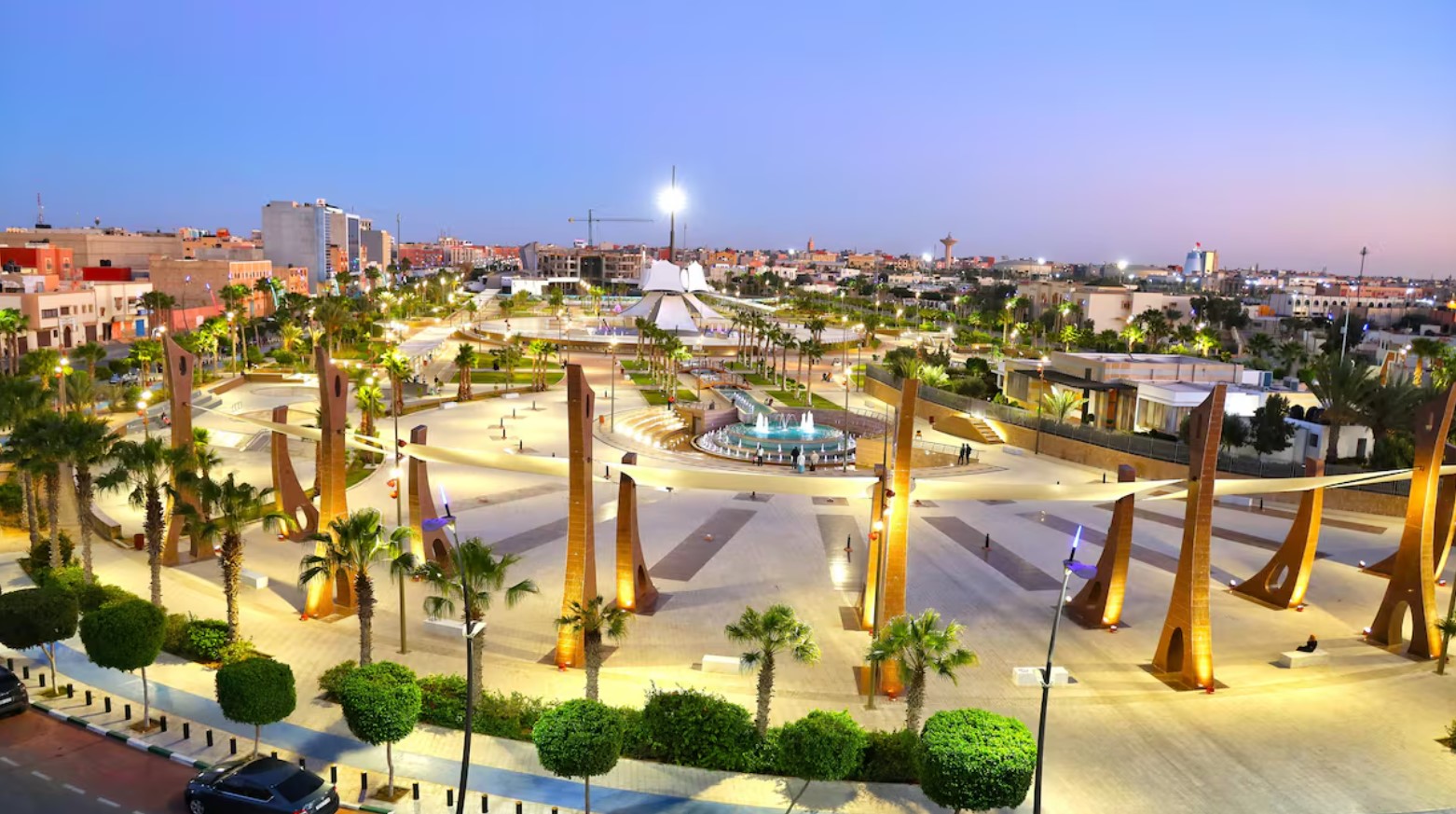 من العيون والداخلة.. جون أفريك: السيادة المغربية هنا ليست مُجرد شعار دبلوماسي بل واقع يومي.. وكفة المملكة راجحة أكثر من أي وقت مضى