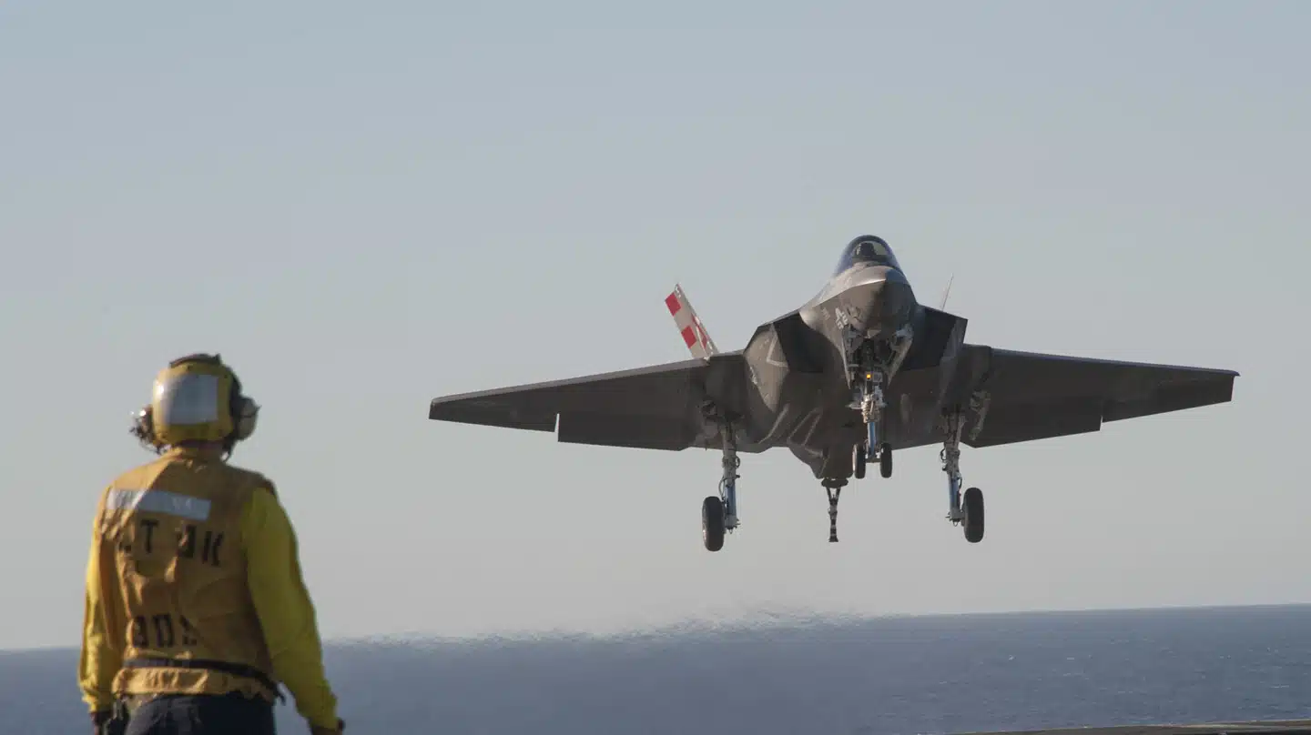  صحيفة إسبانية: حكومة سانشيز خلقت حالة من القلق في الأوساط العسكرية بتخليها عن شراء مقاتلات F-35 مما يجعل حصول المغرب عليها تهديدا لإسبانيا 