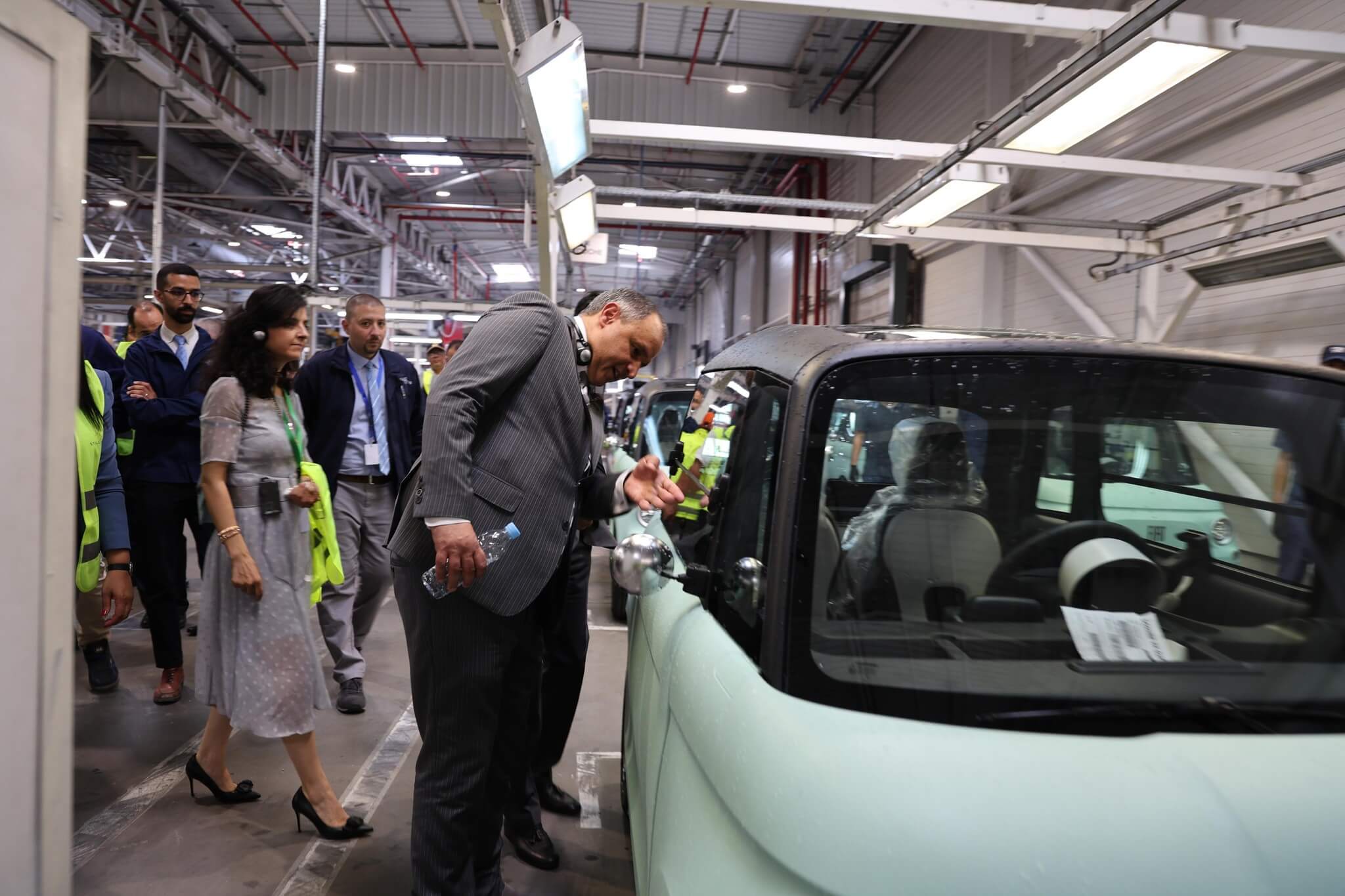 المغرب يمنح امتيازات اقتصادية لمجموعة"ستيلانتيس" لضخ 1.4 مليار دولار في مصنعها بالقنيطرة من أجل تسريع تحولها لتصنيع السيارات الكهربائية