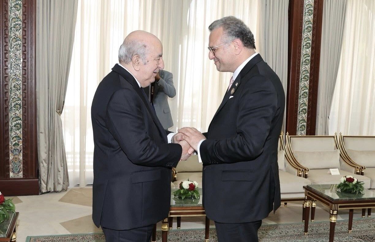 مستشار ترامب في حوار مع صحيفة "الوطن" الجزائرية: أخبرت الرئيس تبون أن الحل الوحيد لإنهاء نزاع الصحراء هو الحكم الذاتي الذي يقدمه المغرب