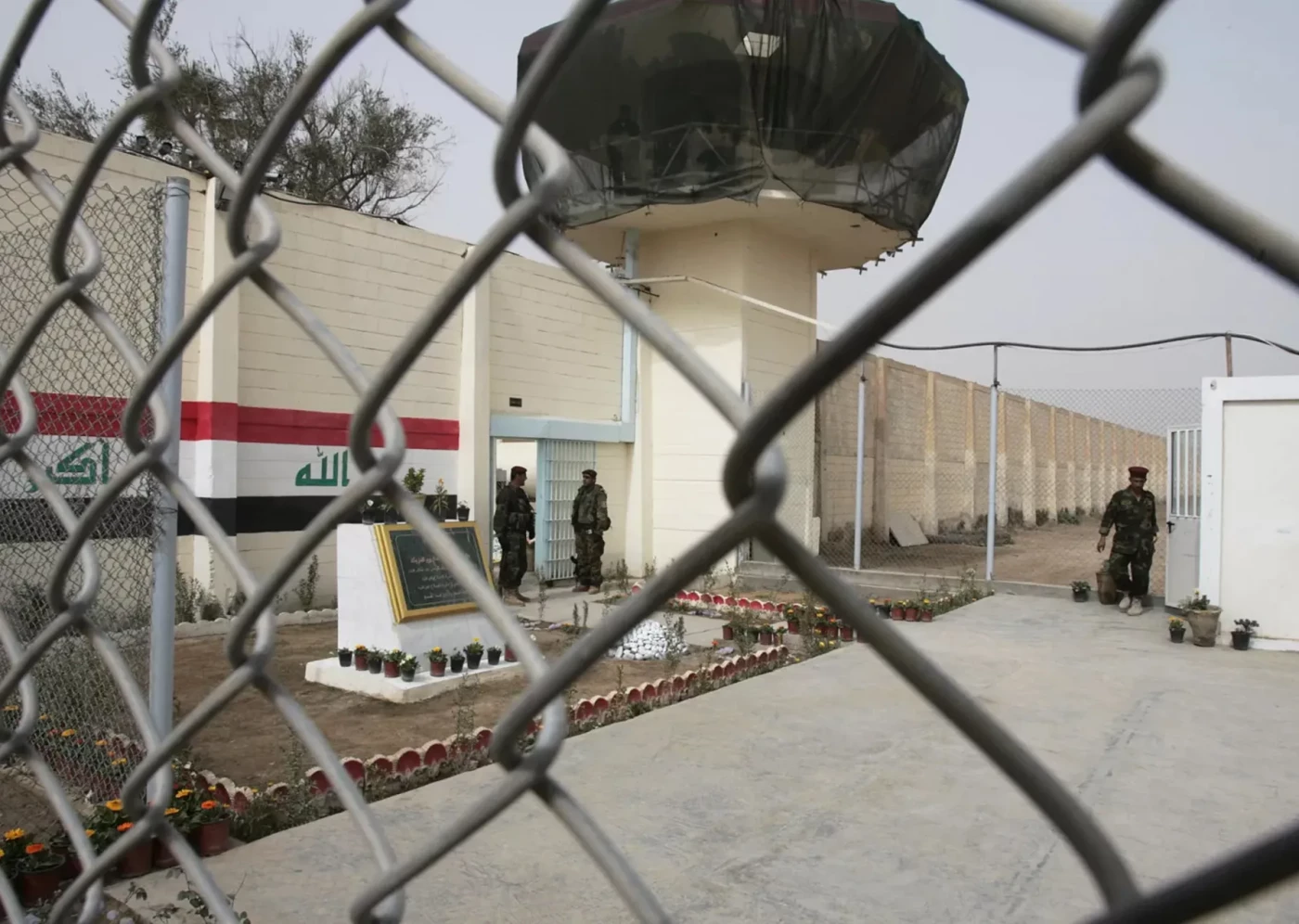 أنباء متضاربة عن مقتل 27 سجينا حرقا بـ"سجن الحوت" العراقي من بينهم مغاربة.. وسفارة المغرب ببغداد ترفض التعليق