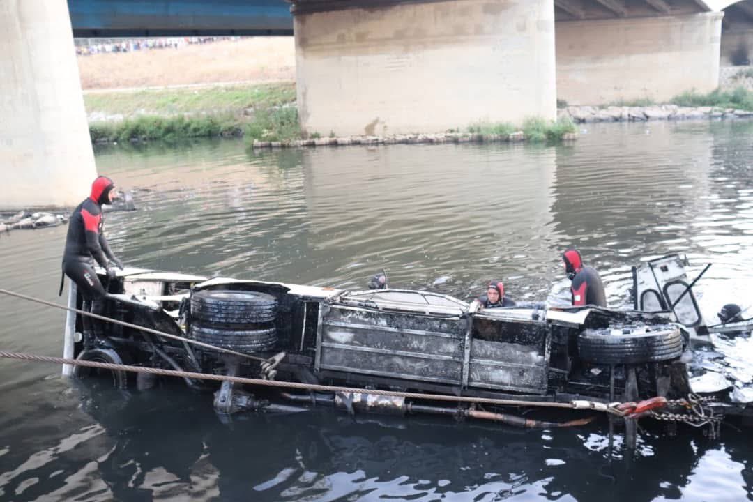 السلطة الجزائرية توقف بث ثلاث قنوات تلفزيونية بسبب تغطيتها لحادث سقوط حافلة مهترئة من على إحدى الجسور ووفاة 18 شخصا