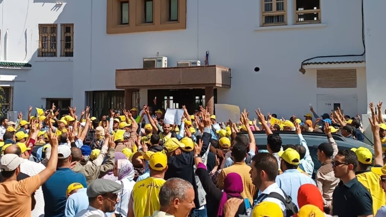 نقابة التعليم العالي تشهر 11 يوما من الإضراب ضد ميداوي بسبب تمرير قانون مثير للجدل في العطلة الصيفية