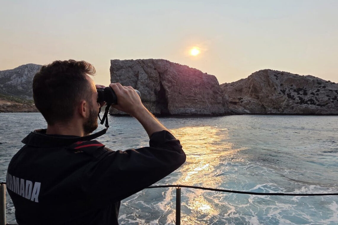 بعد وصول "يوتوبر" مغربي للجزر الجعفرية..الجيش الإسباني يكثف عملياته في مضيق جبل طارق وحول الصخور المتوسطية