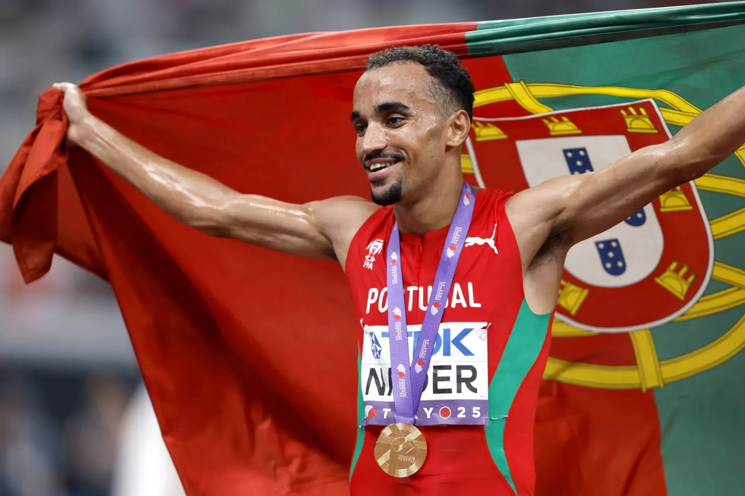  تتويج البرتغالي - المغربي ناضر بذهبية 1500 متر في بطولة العالم يحرج جامعة أحيزون 