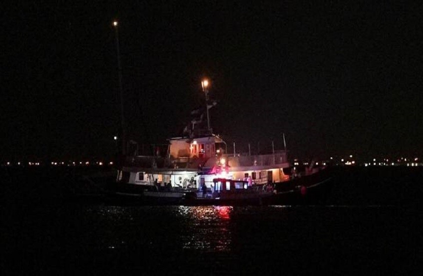 هجوم جديد يستهدف سفينة "ألما" التابعة لأسطول الصمود بميناء سيدي بوسعيد قرب العاصمة التونسية