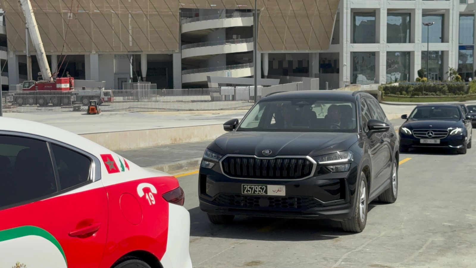 إينفانتينو يزور ورش ملعب طنجة الكبير رفقة لقجع