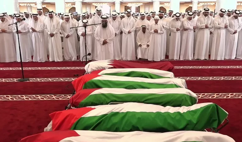 قطر تشيّع ضحايا الهجوم الإسرائيلي بمشاركة أمير قطر