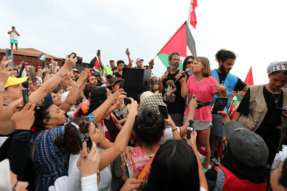  منظمة "أسطول الصمود العالمي": السفينة تعرضت لضربة من "الدرون".. ومسؤولة أممية: إذا تأكد الهجوم فإن ذلك اعتداء على سيادة تونس 