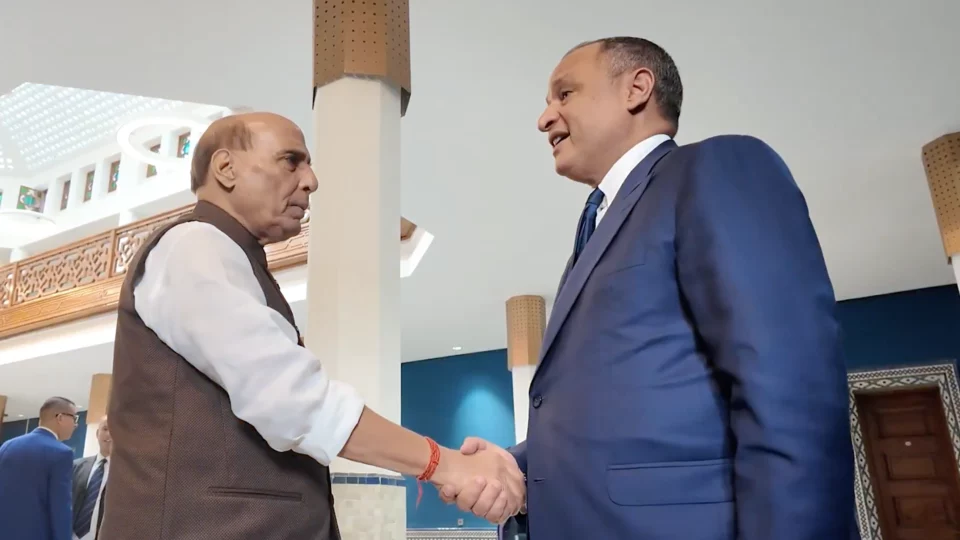  من الدفاع إلى التكنولوجيا.. هل تلجأ الهند إلى رفع استثماراتها في المغرب لتفادي "رسوم ترامب" المرتفعة؟ 