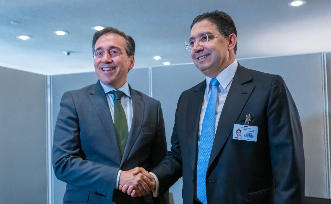 اجتماعان لألباريس مع بوريطة وعطاف في مقر الأمم المتحدة وتحفظٌ شديد على مُخرجاتهما.. هل تقود إسبانيا "وساطة أخيرة" حول الصحراء بين المغرب والجزائر؟