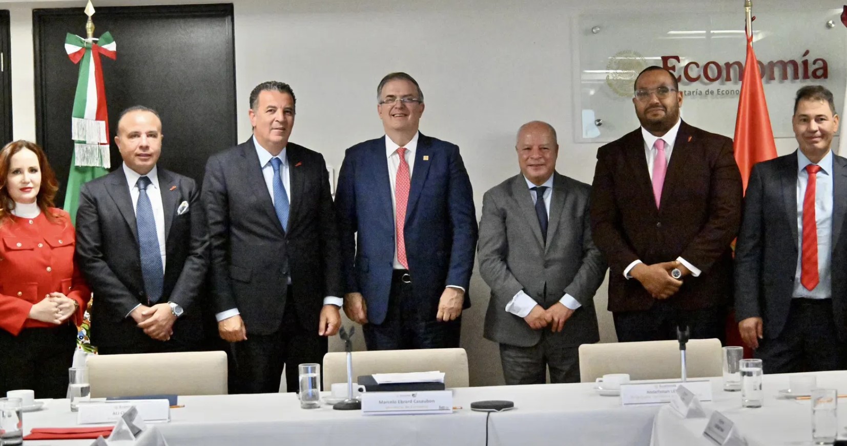 وزير الاقتصاد المكسيكي يجتمع بمستثمرين مغاربة رفقة سفير المملكة