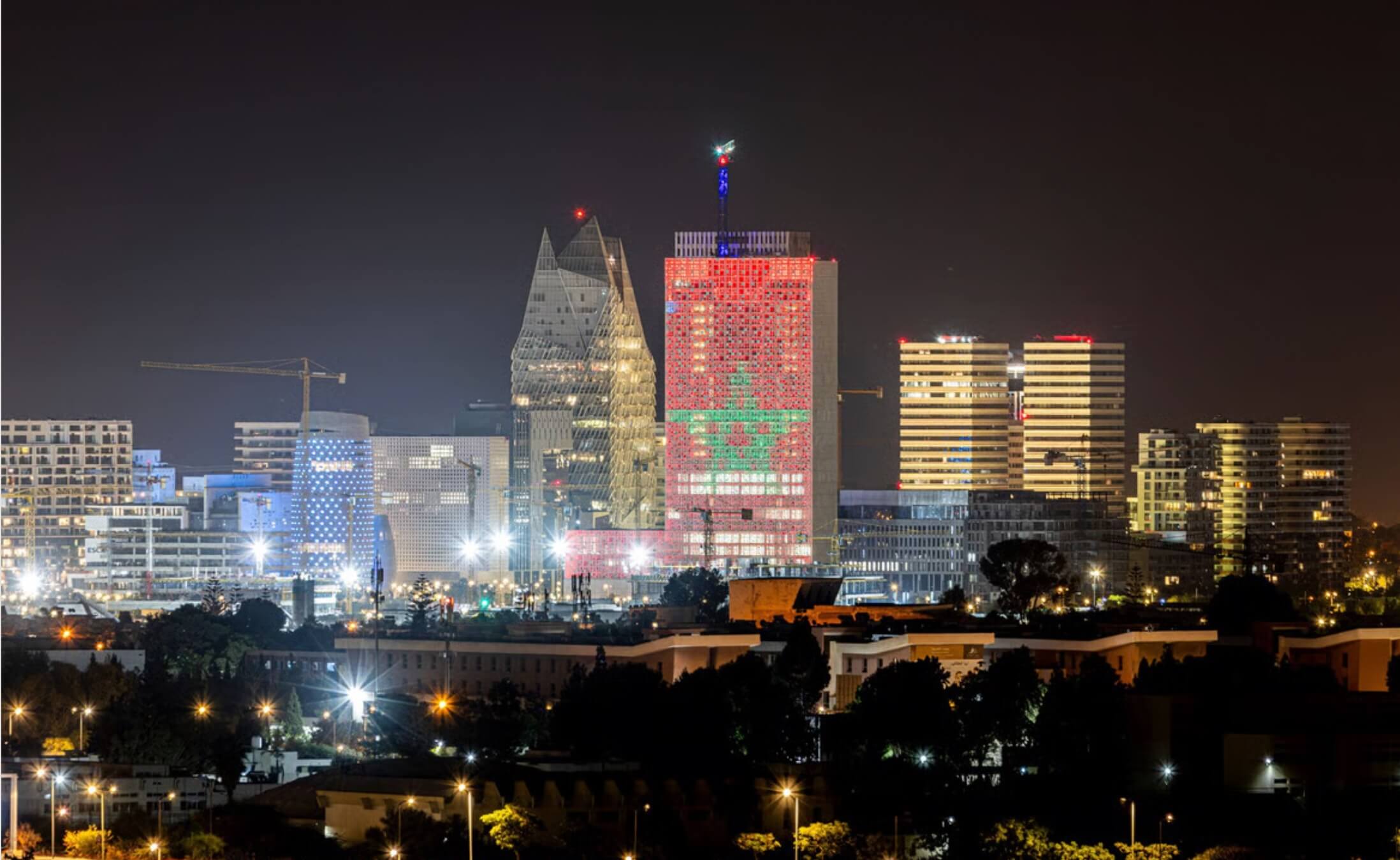 مجلة "ذي إيكونوميست" البريطانية: المغرب "قوة تجارية وصناعية هائلة"، بالمنطقة.. وموانئ البلاد ومصانعها تعجّ بالنشاط