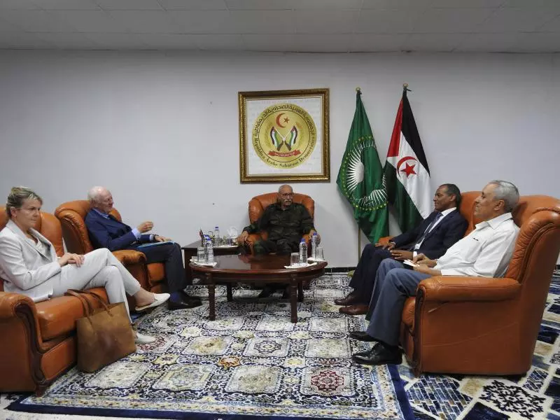 دي ميستورا يطير من العيون إلى تندوف لسماع "خطاب مكرر" من "البوليساريو"