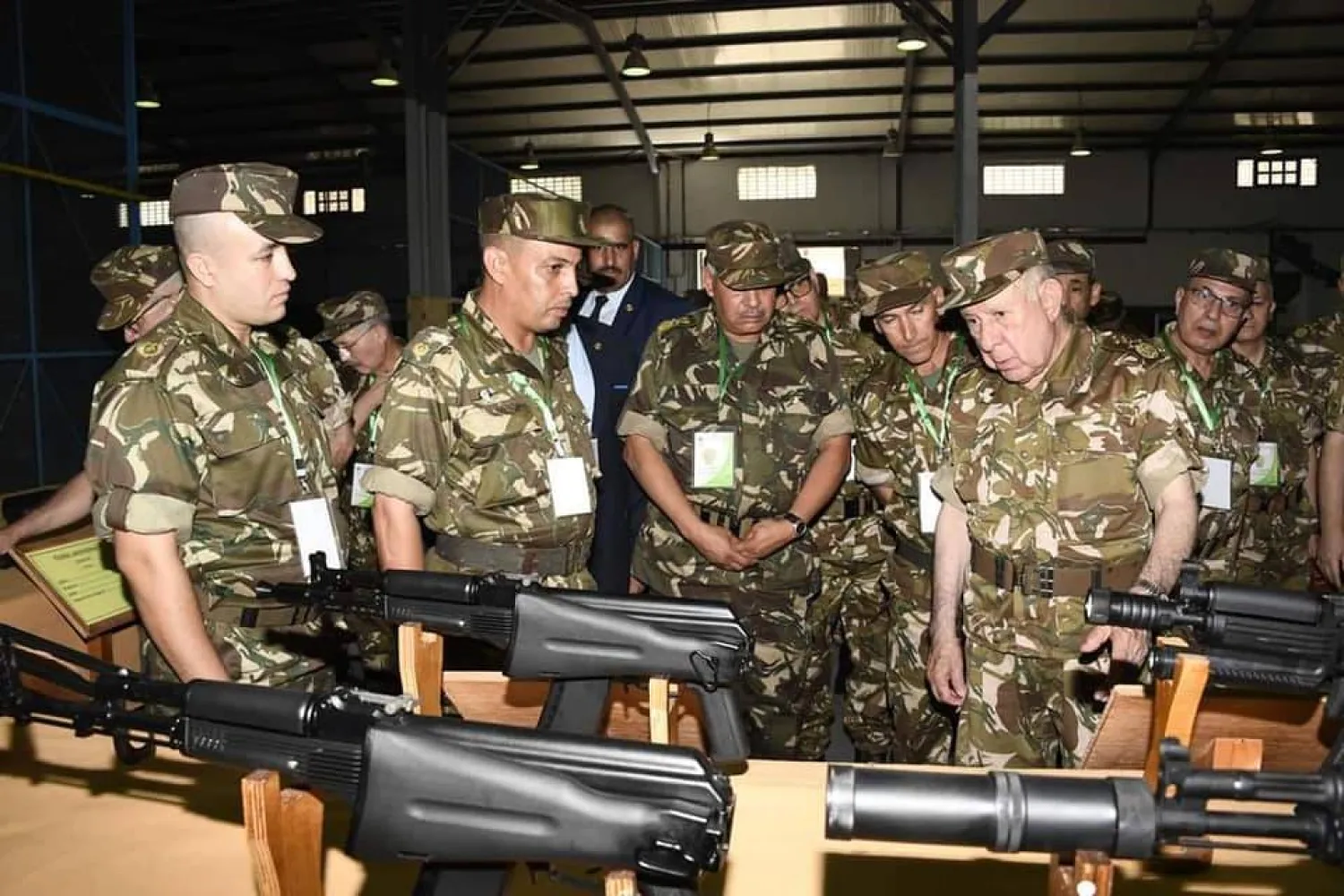  الإنفاق العسكري في الجزائر يرتفع إلى مستويات غير مسبوقة.. ميزانية الدفاع تبتلع ثلث الإنفاق العمومي وتعمّق الفجوة الاقتصادية 