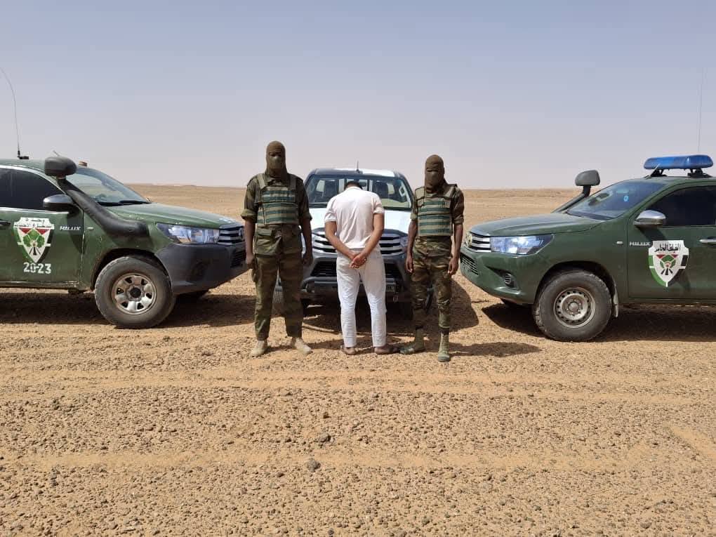 من يحكم جنوب الجزائر؟ جبهة البوليساريو تعلن عن اعتقال متهم بالاعتداء عن عمال صينيين قرب "غار اجبيلات" واسترجاع سيارة مسروقة