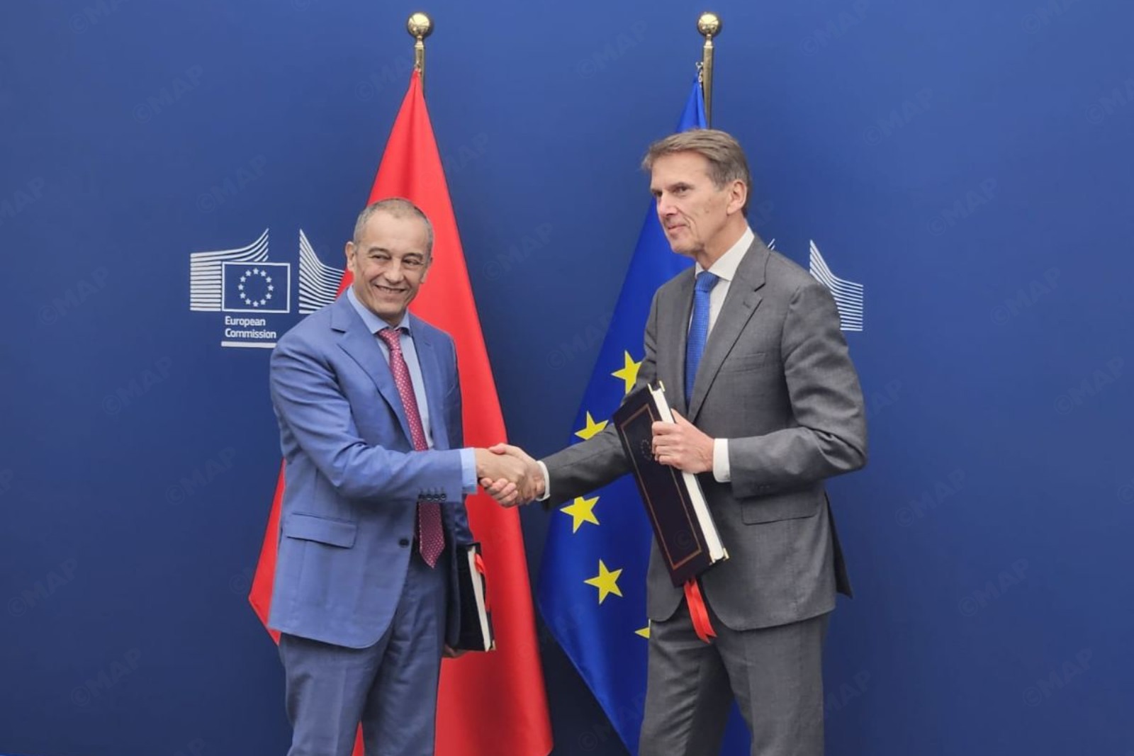 المغرب والاتحاد الأوروبي يوقعان اتفاقا جديدا يصنف جهات الصحراء كجزء من المملكة